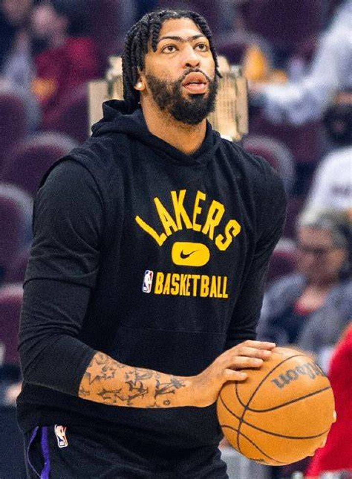 Anthony Davis Fortune