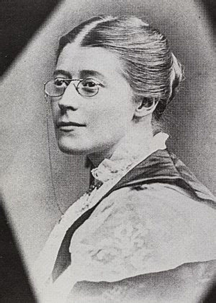 Esther Roper