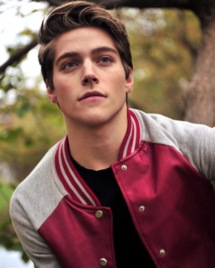 Froy Gutierrez