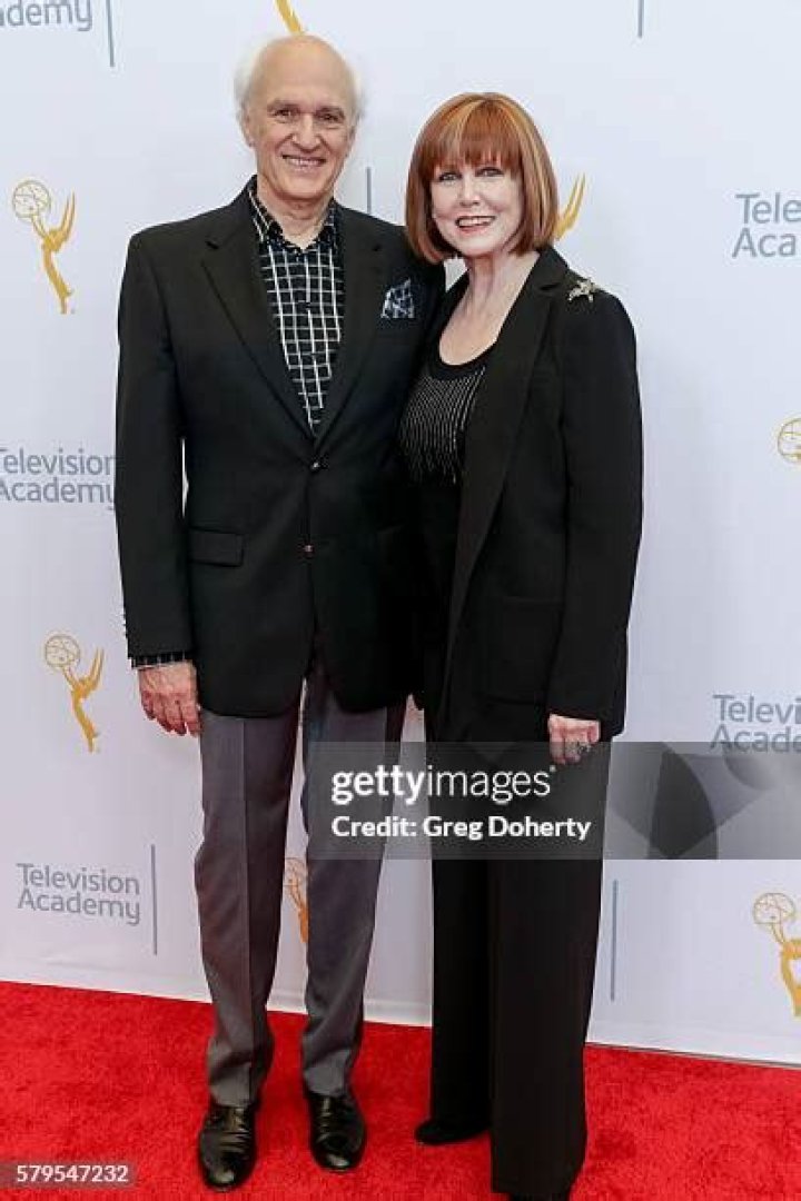 Murray MacLeod, Stephanie Edwards's Husband