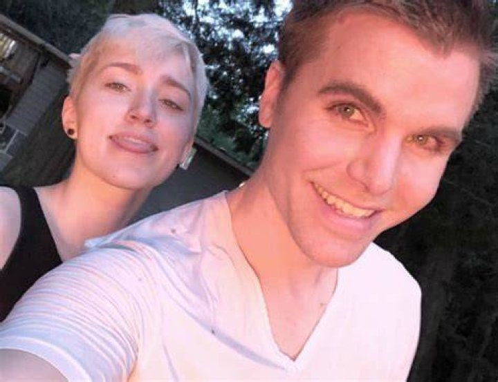 Onision Onision Wife, Kids, Age, Girlfriend, Net Worth, Height, Is He Gay?