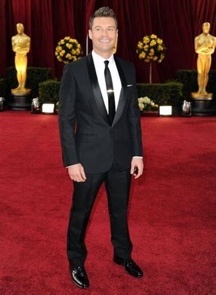 Ryan Seacrest Height, Weight And Body Measurements